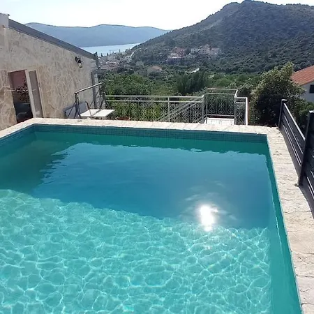 Igraliste Mirakul Apartment Seget Vranjica